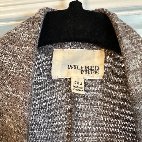 Aritzia Wilfred Free short sleeve cardigan - XXS - Fits Large - Picture 2 of 2